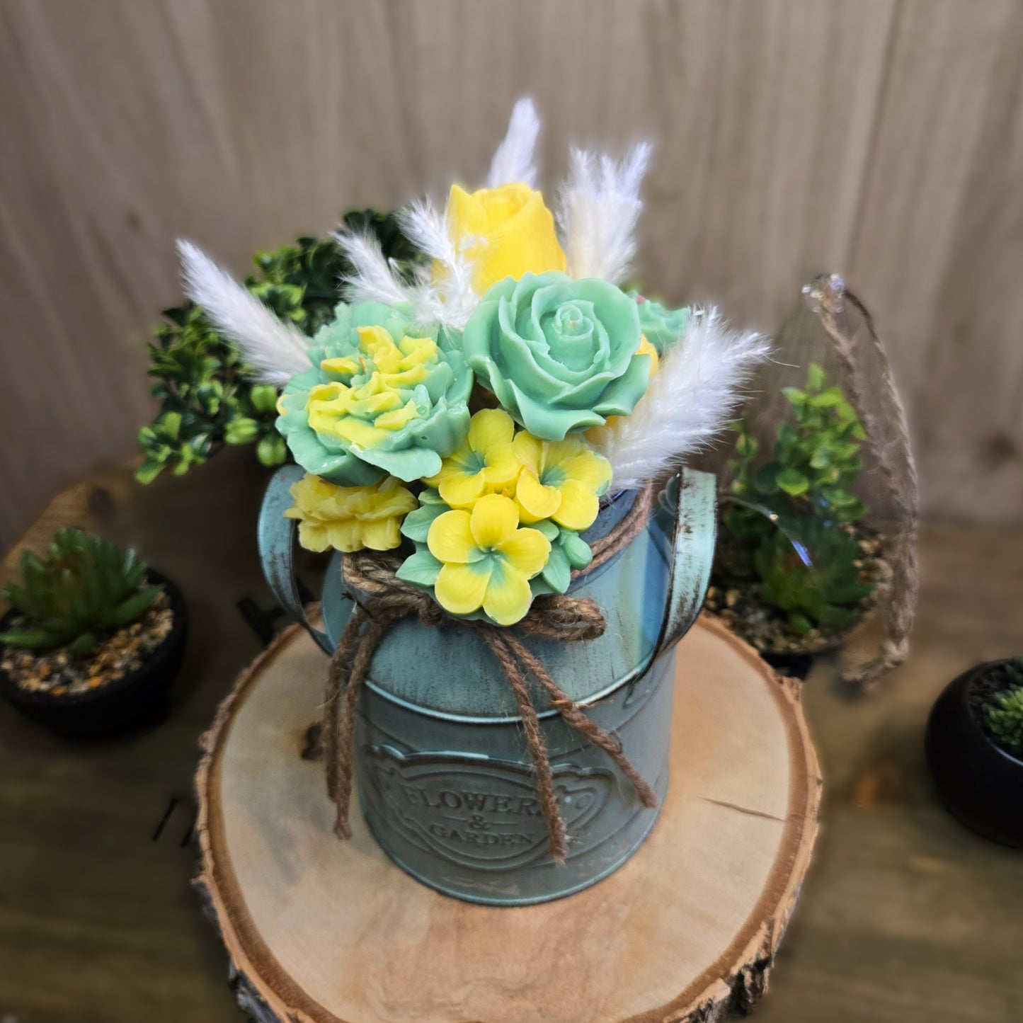 Bouquet parfumé en cire végétale coco – Parfum d’ambiance & fondant brûle-parfum – Vase inclus