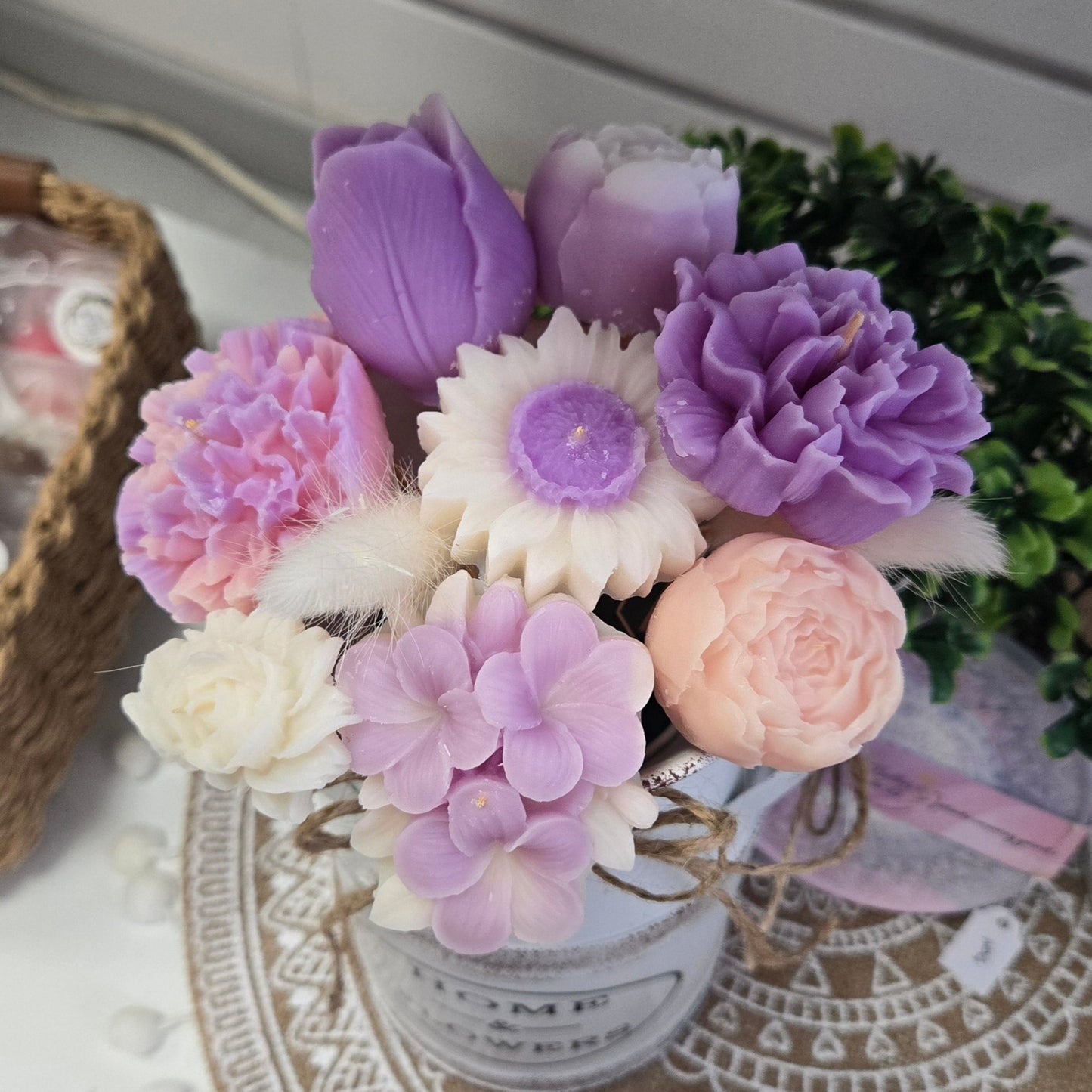 Bouquet parfumé en cire végétale coco – Parfum d’ambiance & fondant brûle-parfum – Vase inclus